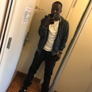 Meet your Posher, Robert